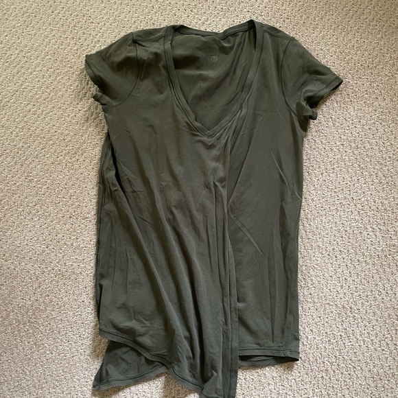 Lululemon split front love tee - Picture 2 of 5